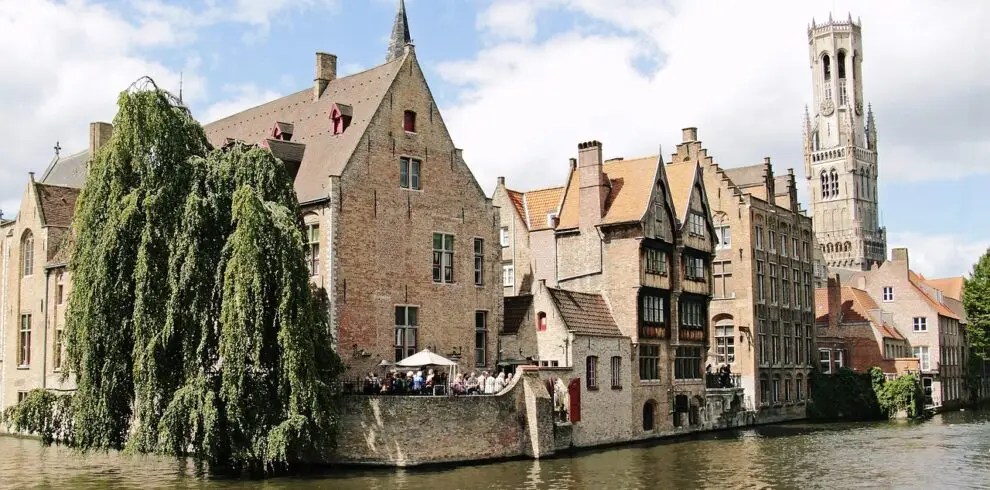 BRUGES tours and travels
